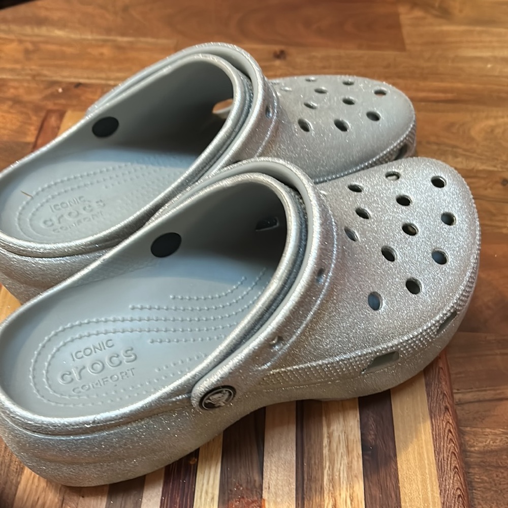 Crocs platform clogs women’s size 9